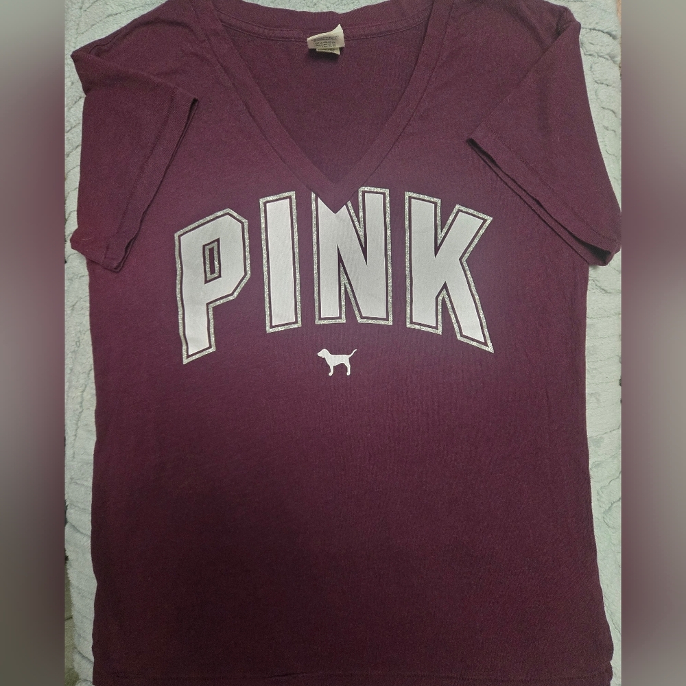 4 For $24 PINK Victoria's Secret Burgandy V Neck Short Sleeve Tee Size XS